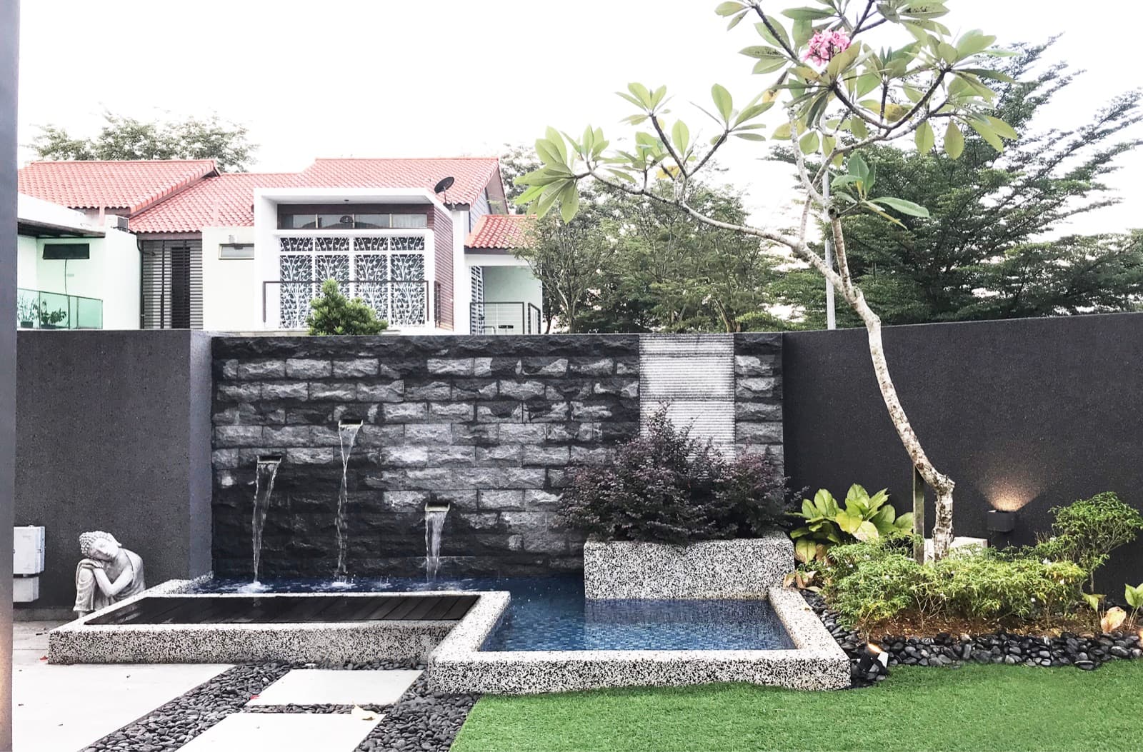 Dato Onn House — Landed House interior design & renovation by SPAZEHAUS in Johor Bahru, materials and textures