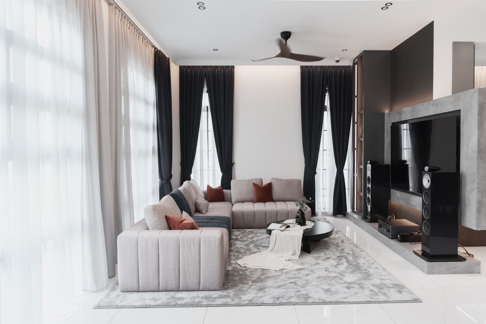 Eco Botanic House — Landed House interior design & renovation by SPAZEHAUS in Eco Botanic, Johor Bahru, space and natural light