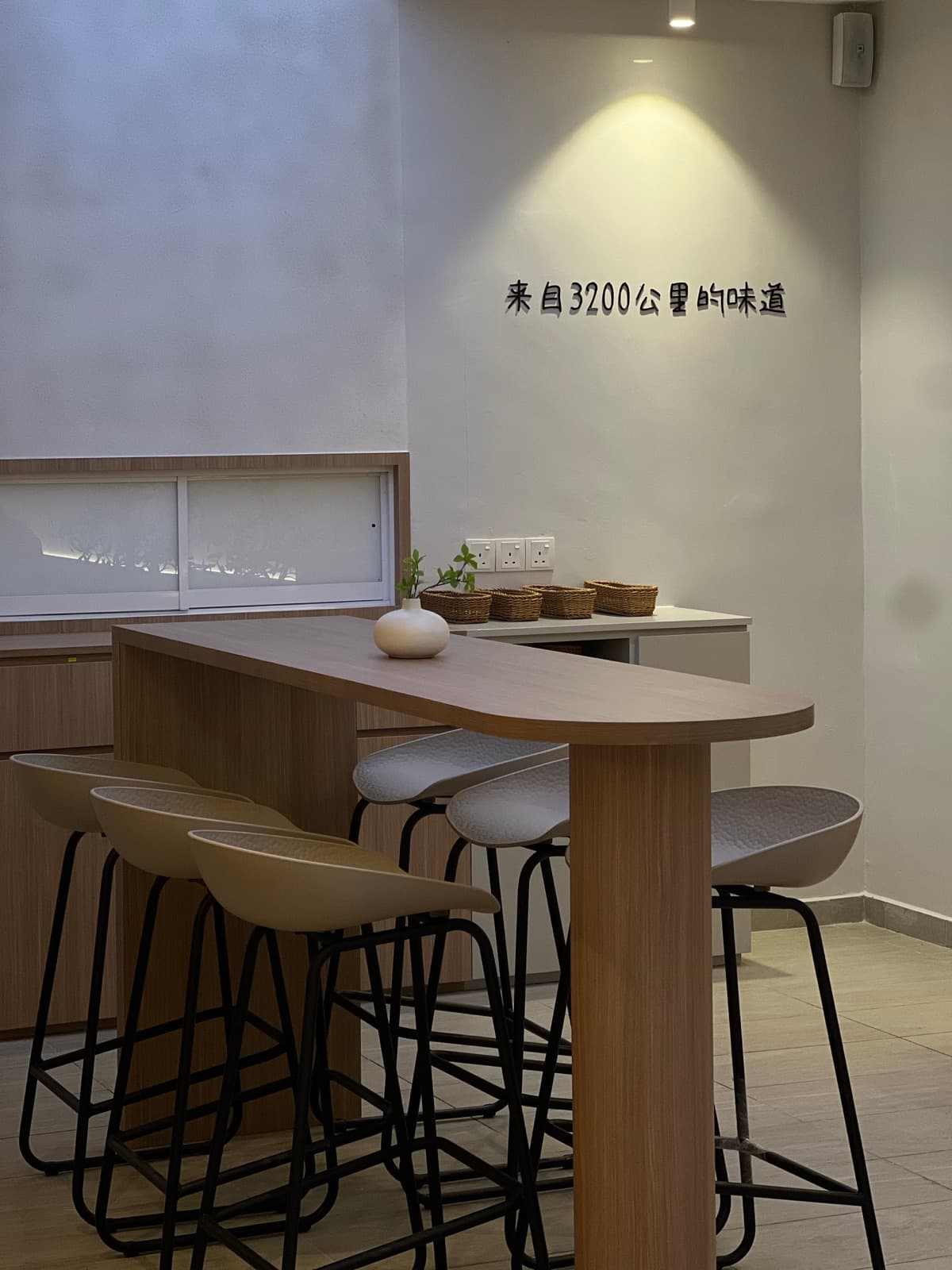 Hoja Restaurant — Restaurant interior design & renovation by SPAZEHAUS in Johor Bahru, space and natural light