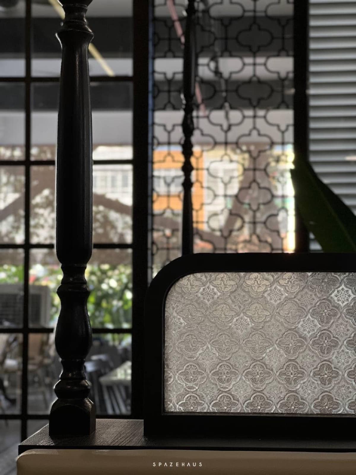 Tea Garden — Restaurant interior design & renovation by SPAZEHAUS in Taman Daya, Johor Bahru, mood and ambience