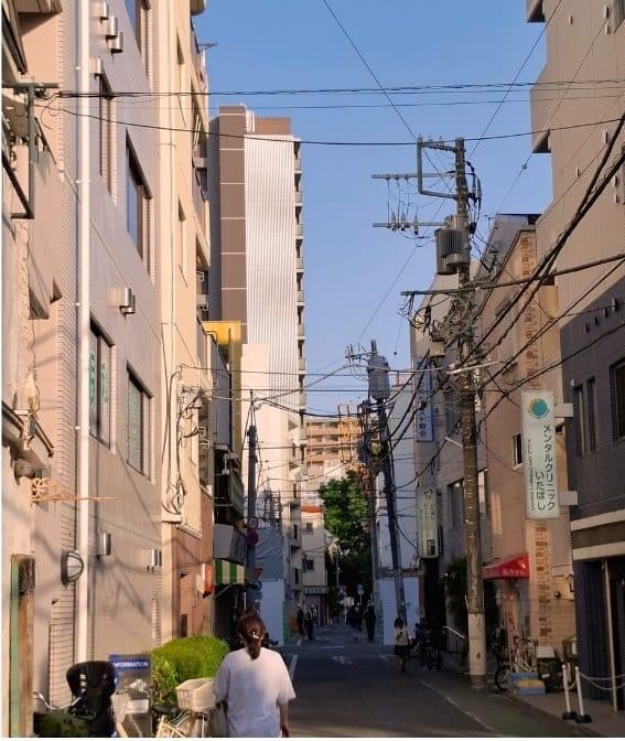 Hong Li — Quiet backstreets in Japan