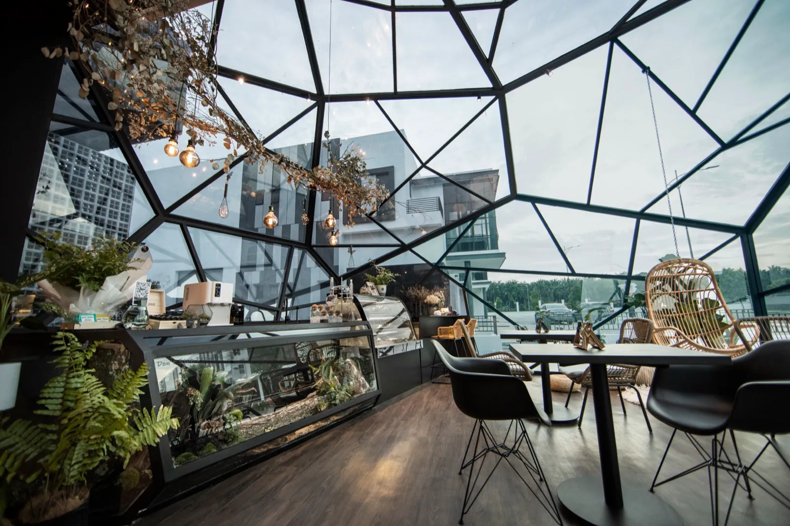 SPAZEHAUS café by day