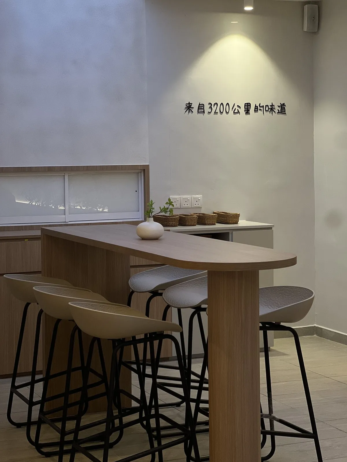 Hoja Restaurant — Restaurant interior design & renovation by SPAZEHAUS in Johor Bahru, space and natural light