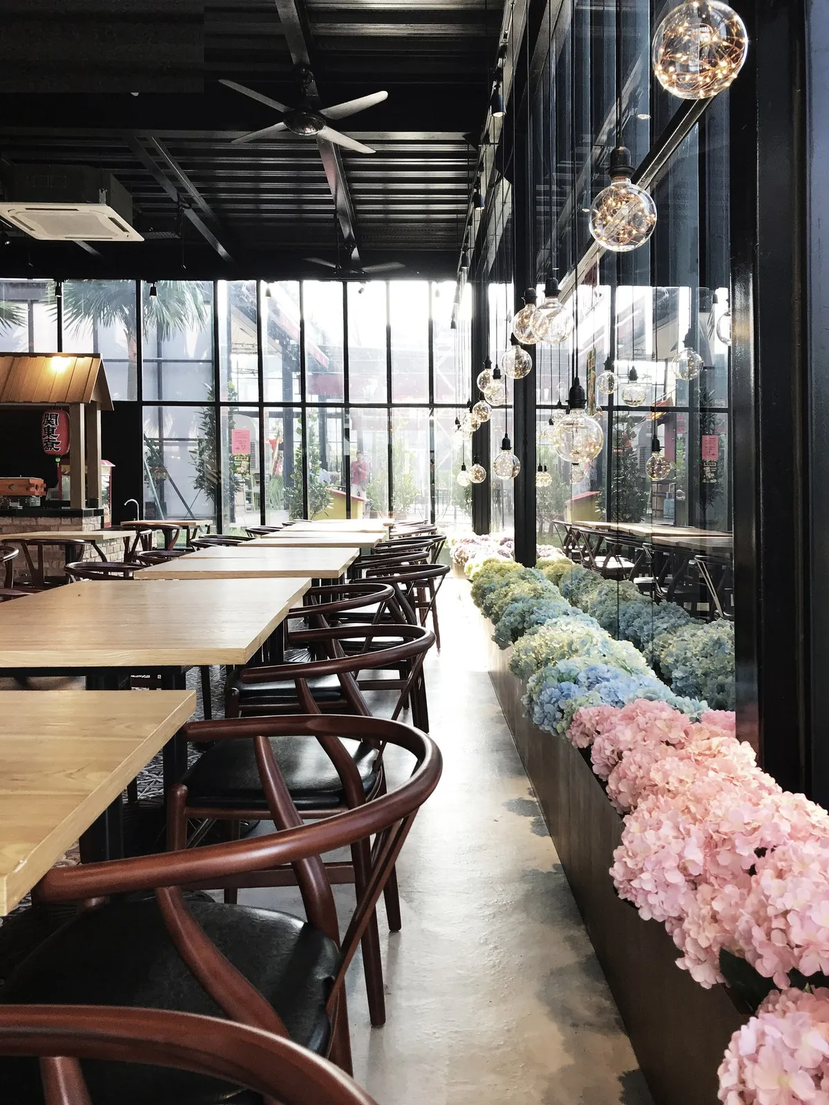 Master Hsu Restaurant — Taiwanese Restaurant interior design & renovation by SPAZEHAUS in Permas City, Johor Bahru, space and natural light