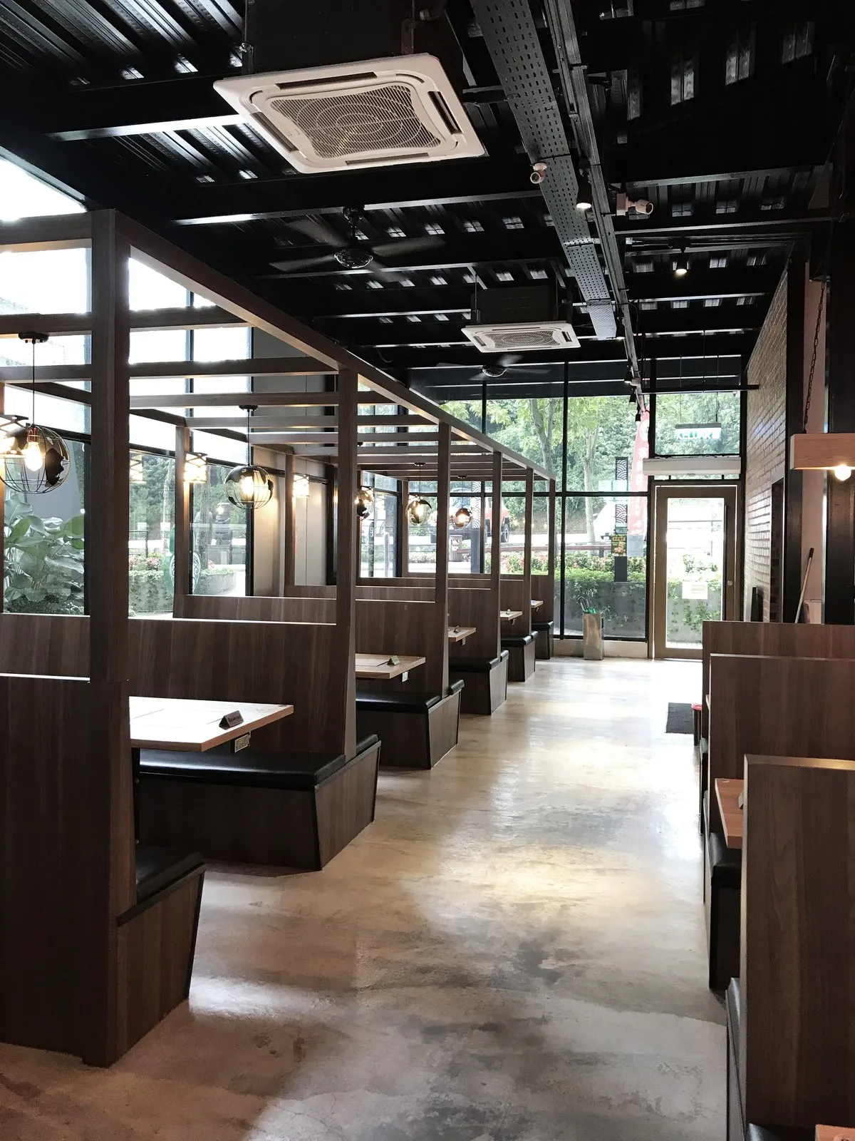 Master Hsu Restaurant — Taiwanese Restaurant interior design & renovation by SPAZEHAUS in Permas City, Johor Bahru, materials and textures