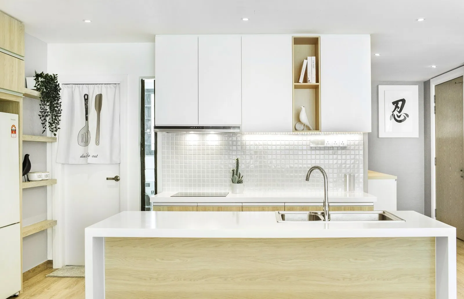 Southkey Condo — Condominium interior design & renovation by SPAZEHAUS in Southkey, Johor Bahru, materials and textures