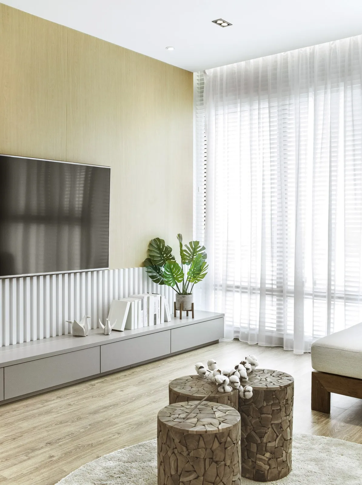 Southkey Condo — Condominium interior design & renovation by SPAZEHAUS in Southkey, Johor Bahru, mood and ambience
