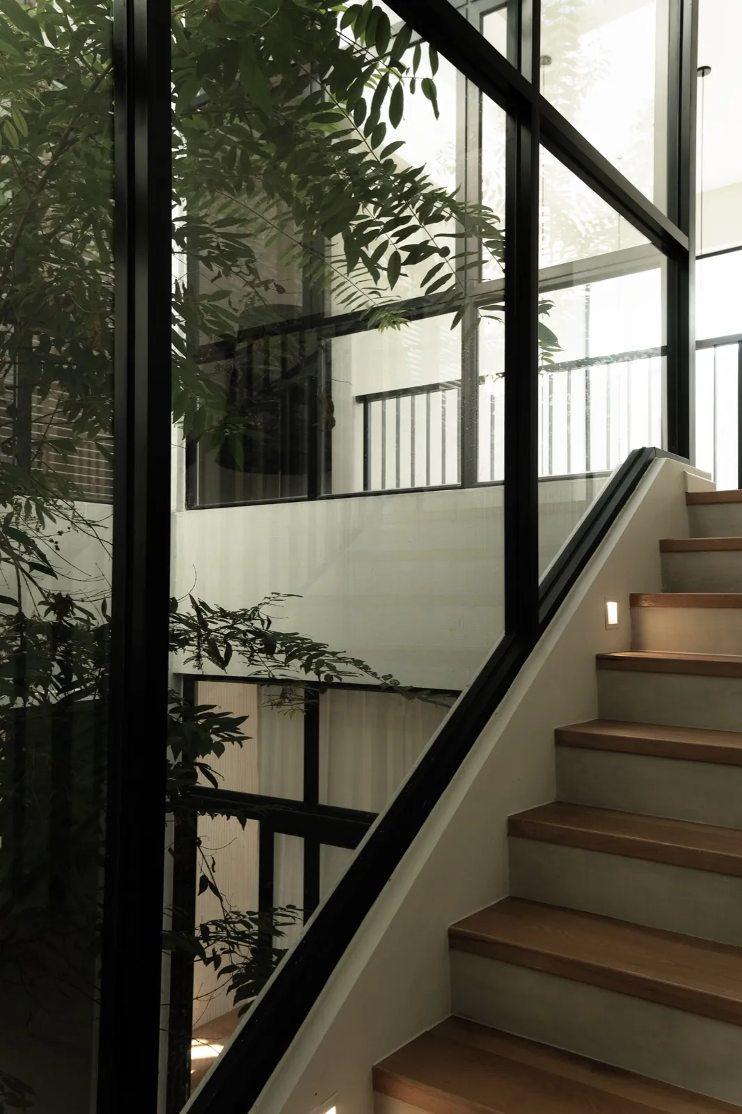 Taman Gaya Cluster — Cluster House interior design & renovation by SPAZEHAUS in Taman Gaya, Johor Bahru, design and styling detail